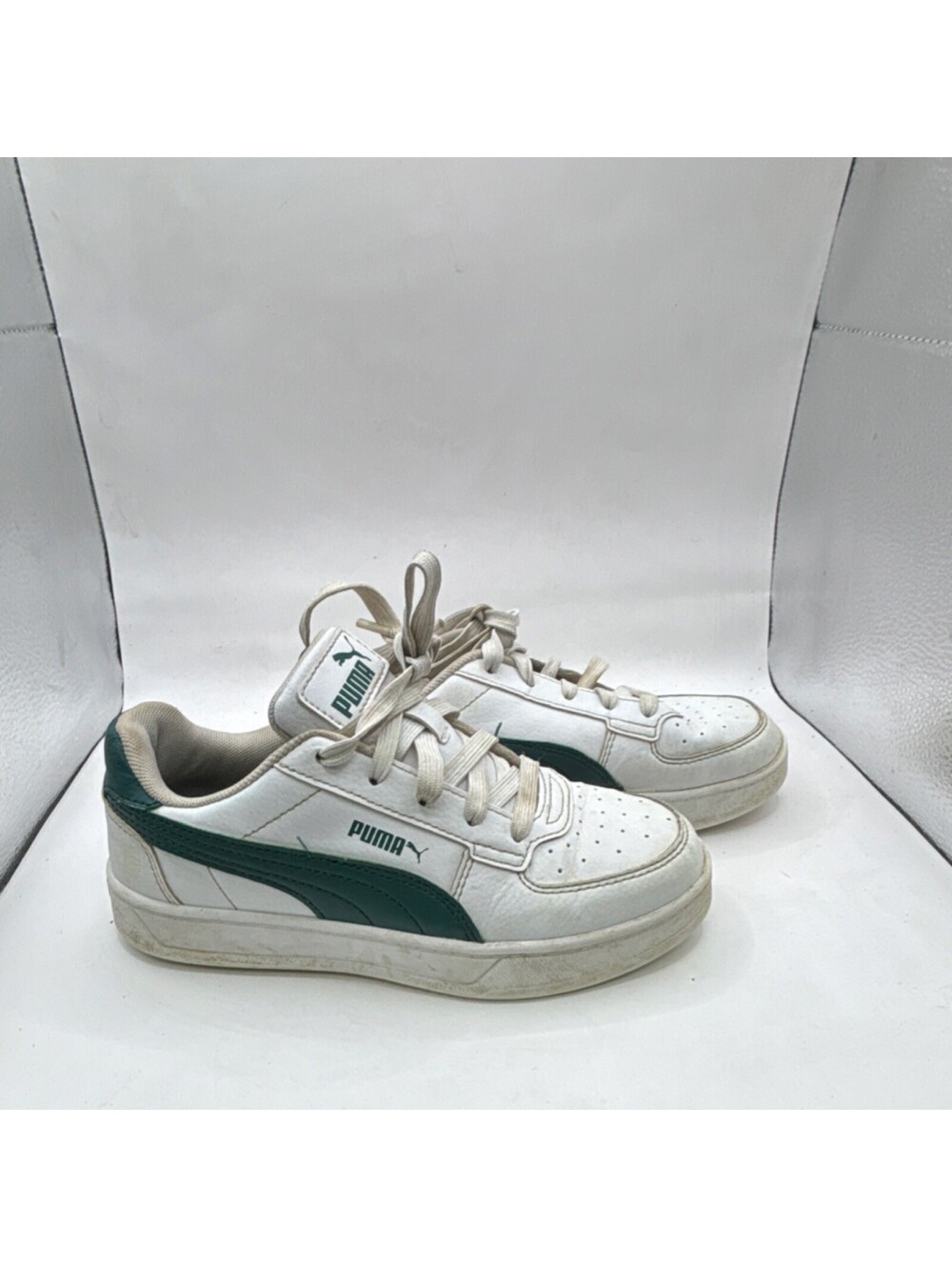 PUMA Men's Casual Low Top Sneakers in White and Green - Size
